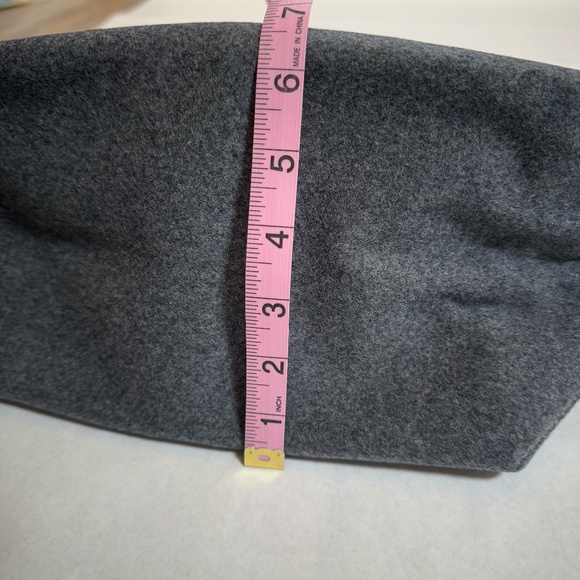 GAP X Pendleton | Plaid Small Utility Tote - Picture 5 of 9